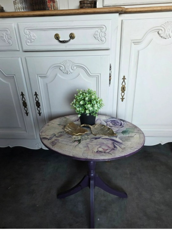 Image 1 of **Violet Romance side table**