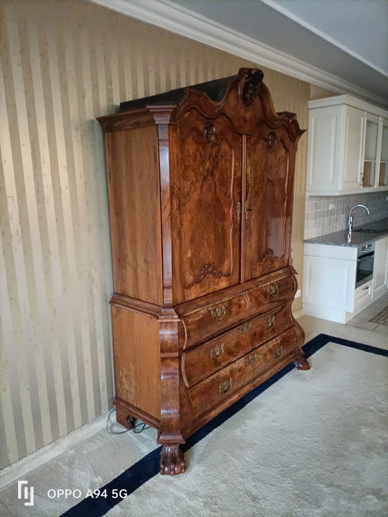 Image 1 of Large Baroque Antique Cabinet / Display Cabinet – Walnut Root Veneer – Bombe Drawers