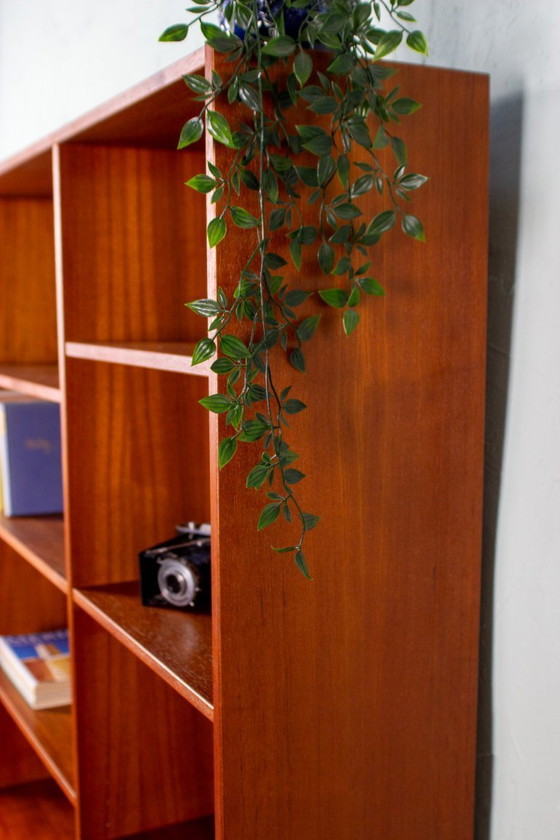 Image 1 of Vintage teakhouten hoge boekenkast, dressoir, ladekast, midden 20e eeuw