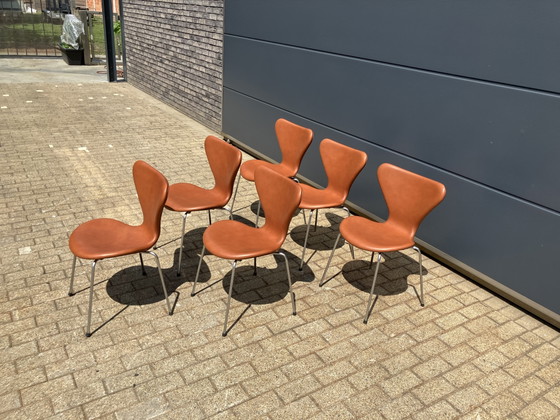 Image 1 of Fritz Hansen Series 7 Butterfly Chairs, Cognac Leather, NEW condition