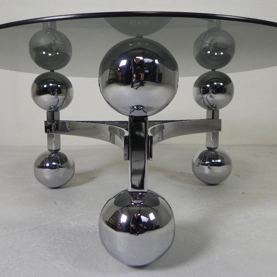 Image 1 of Table basse Spoutnik de l'ère spatiale, avec un piètement chromé des années 1970