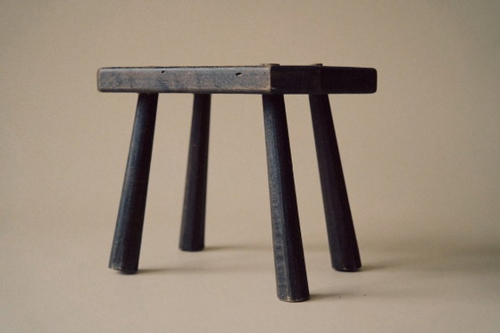 Image 1 of Vierpotige houten kruk