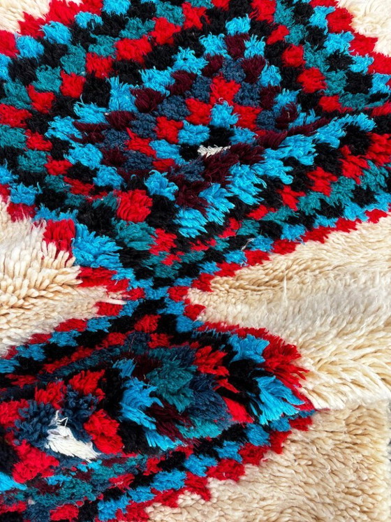 Image 1 of Vintage Beni Ouarain tapijt 90x190 cm | Marokkaans wollen tapijt | Crème Berber tapijt met kleurrijke ruiten