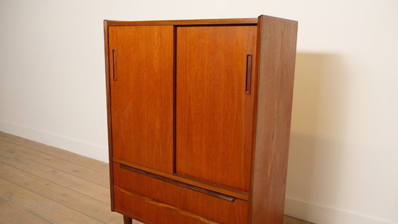 Image 1 of Vintage wandkast | Schuifdeuren | Deens design | 120 cm