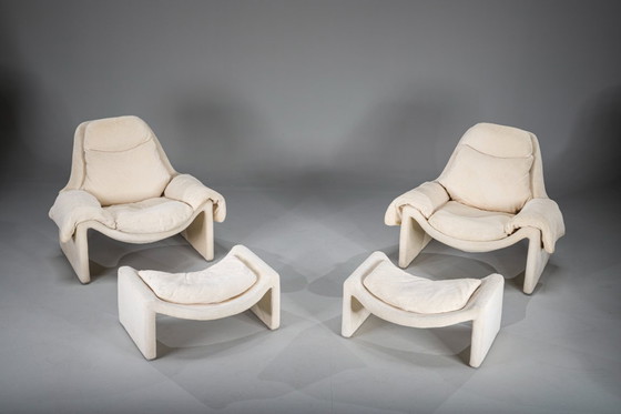Image 1 of  Chaises et ottomans P60 par Vittorio Introini pour Saporiti, 1960, ensemble de 4