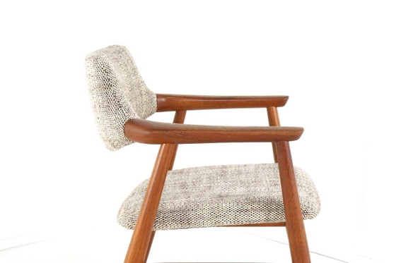 Image 1 of Svend Åge Eriksen voor Glostrup GM11 stoel vintage Deens design nieuw gestoffeerd