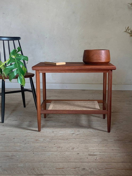 Vintage salontafel met tijdschriftenrek van teakhout en touw (photo 9 of 9)