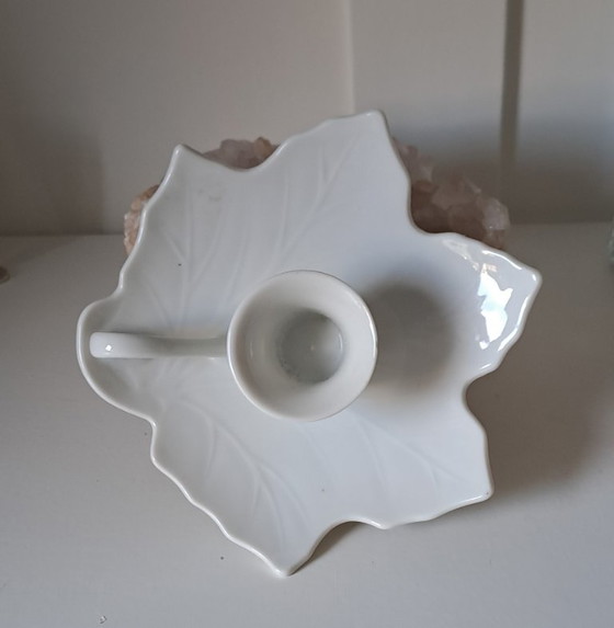 Unique nice white candle holder in the shape of an oak leaf.🕎 – Table accessories, Porcelain (photo 10 of 14)