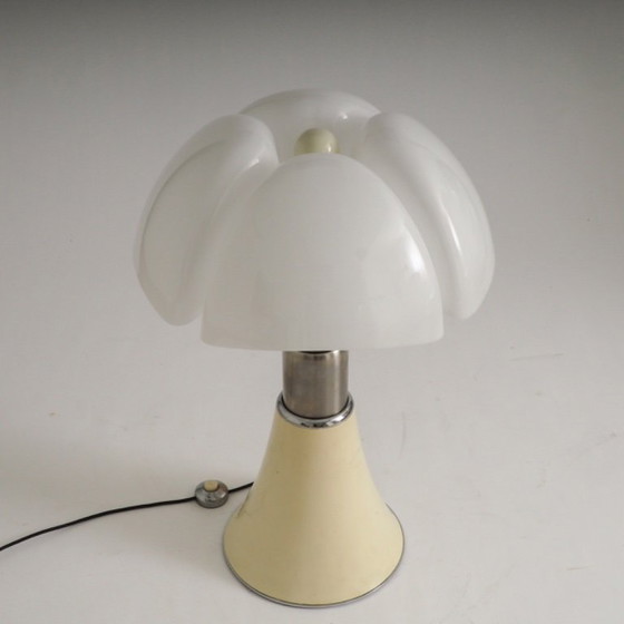 Large Vintage Pipistrelle Table Lamp by Gae Aulenti for Martinelli Luce – Iron (photo 3 of 15)