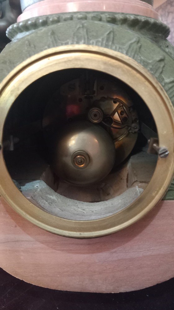 Image 1 of Art Deco bronze clock "Gust of Wind"