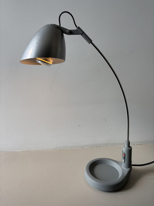 Lámpara de escritorio italiana vintage posmoderna Veneta Lumi Randa de los años 80. – bureaulampen, Metal, Plastic