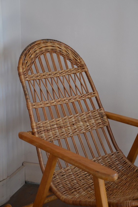 Image 1 of Sedia a dondolo vintage in vimini anni '70 – Úluv