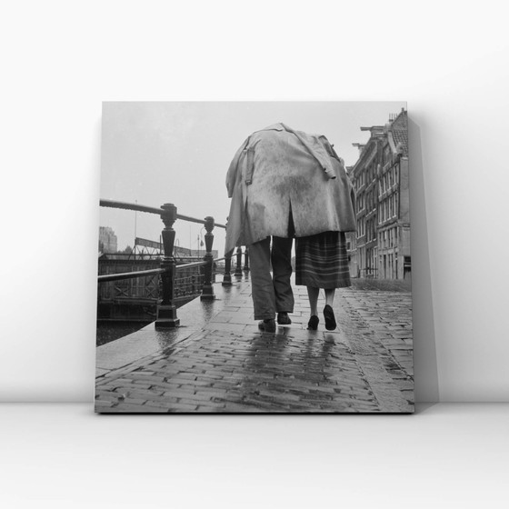 1x "Two under one coat", "High water, Amsterdam 1951". – Photography, Paper (photo 3 of 5)