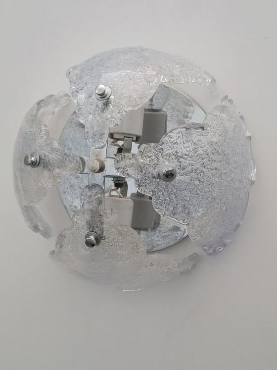 Image 1 of Lampada da parete in vetro di Murano effetto ghiaccio, prodotta da Mazzega negli anni '70.