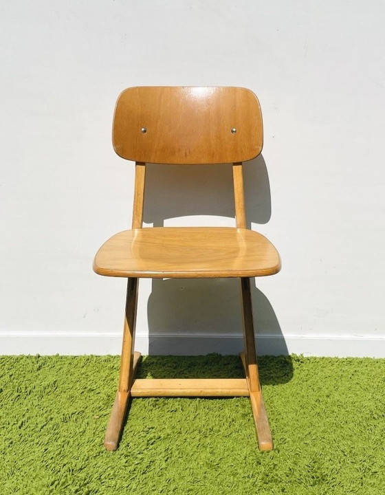 Image 1 of Pupitre y silla de madera Casala. Años 60