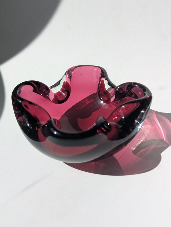 Image 1 of  Vintage asbak/zak asbak - Sommerso Murano violet/bordeaux glas - toegeschreven aan Flavio Poli voor Seguso - Italië - Jaren