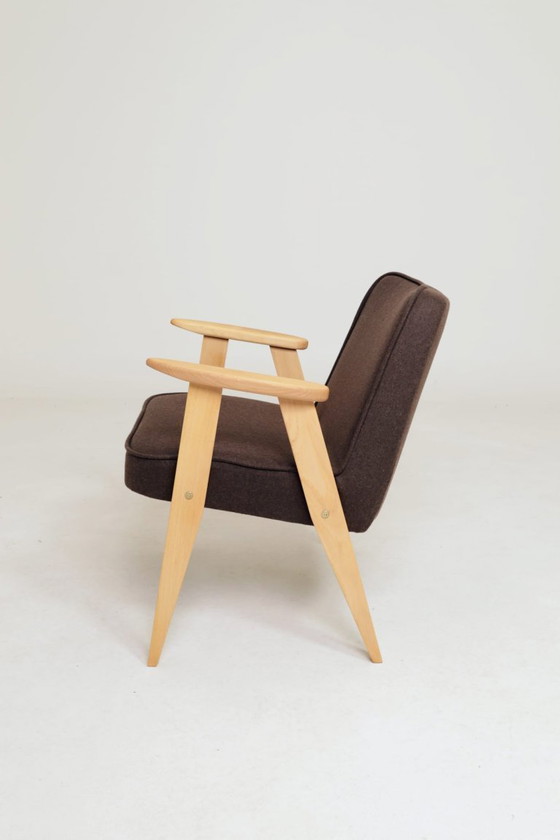 Image 1 of Poltrona scandinava in lana naturale color cioccolato, design di Chierowski.