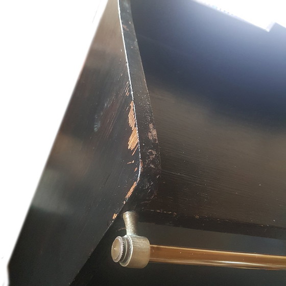 Image 1 of Estantería colgante de madera ennegrecida con detalles de latón, años 30