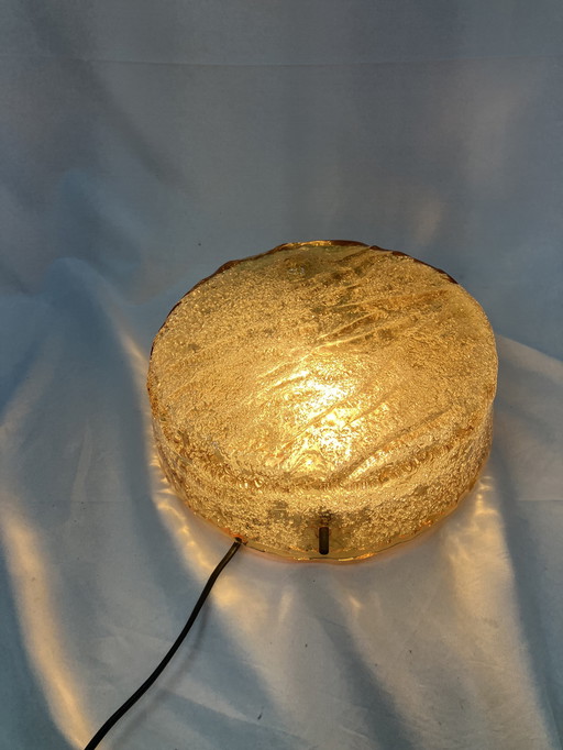 Vintage Decken- oder Wandleuchte aus bernsteinfarbenem Eisglas