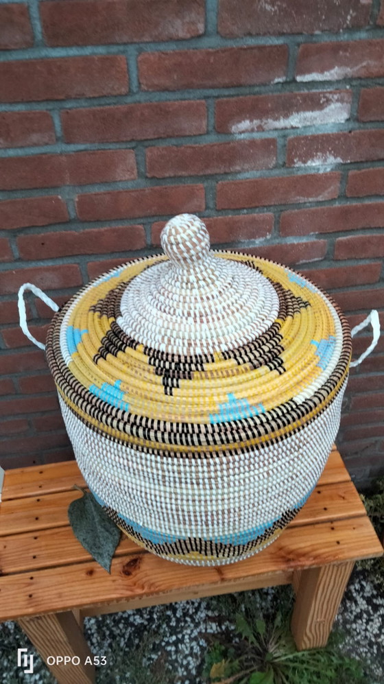 Panier en roseau fait main d'Afrique – Objets déco, Wicker (photo 3 of 5)
