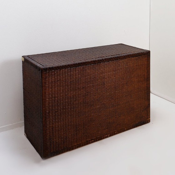 Image 1 of Commode vintage en rotin tressé, style côtier