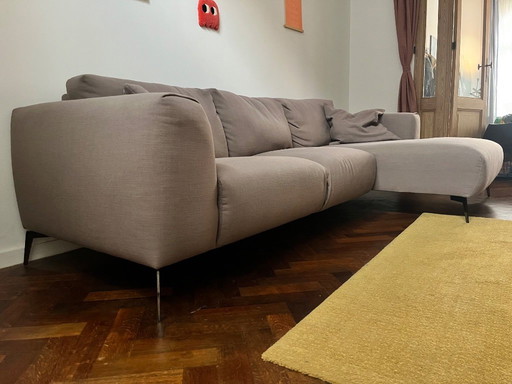 Eckstuhl Richter Young Design