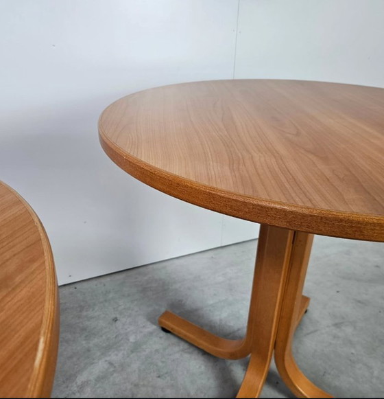 Image 1 of 8 mesas redondas de comedor (para catering)