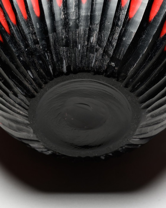 Image 1 of Gran jarrón "Battuto" de Murano con interior de coral incamiciato - Posible Tiozzo Sergio, años 80