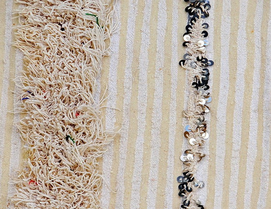 Image 1 of Marokkanischer Berberteppich handira 260x130 cm wendbar aus Wolle und Pailletten