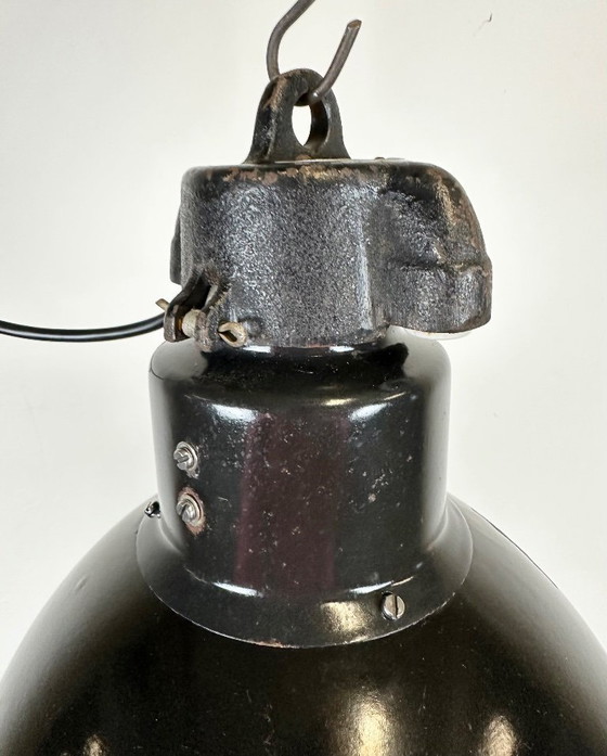 Image 1 of Lampada a sospensione in smalto nero Bauhaus industriale, anni '30