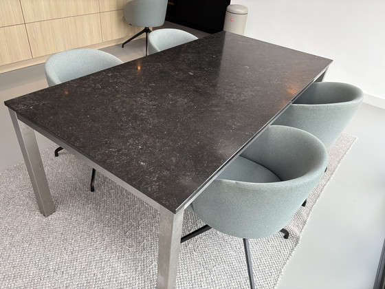 Image 1 of Mooie tafel van Belgisch hardsteen 