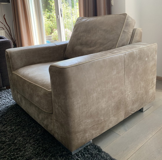 Image 1 of Magnifique grand fauteuil en cuir