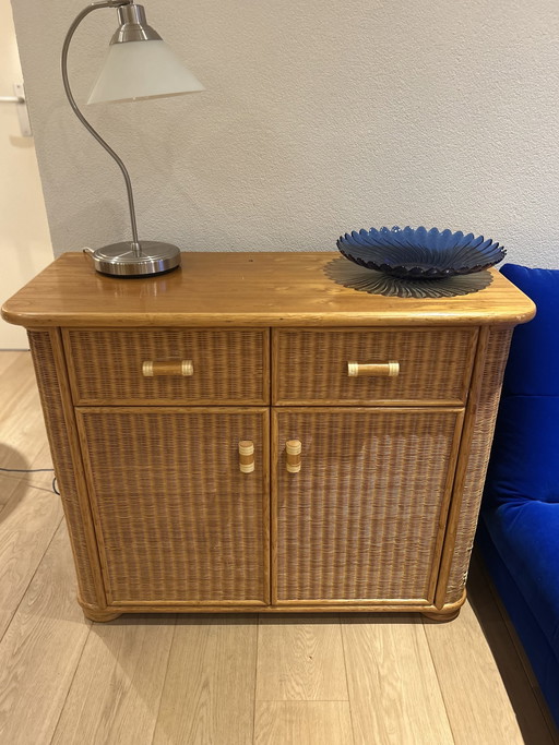 Beautiful chest of drawers from the 80s with rattan and bamboo.
