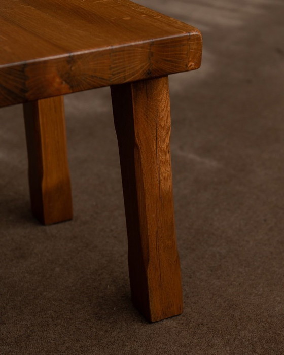 Image 1 of Vintage brutalistische massief eikenhouten bijzettafels (set van 3) – Nederlands, jaren 70