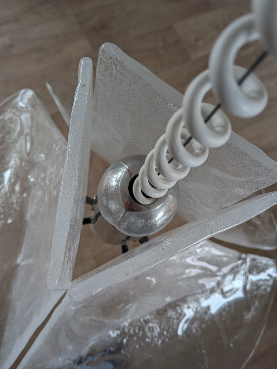 Image 1 of Suspension « Tulipe » en verre de Murano glacé, style milieu du XXe siècle, par Carlo Nason pour J.T. Kalmar (années 1960)