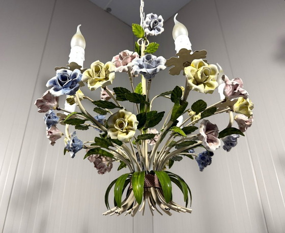 Image 1 of Italian chandelier with porcelain flowers 1950s