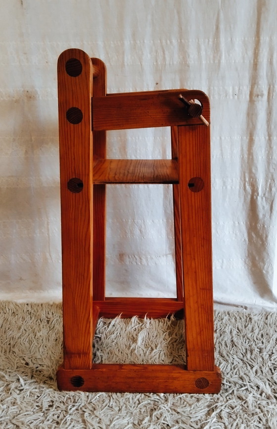 Image 1 of Hochstuhl aus massivem Kiefernholz für Babys – Mitte des 20. Jahrhunderts