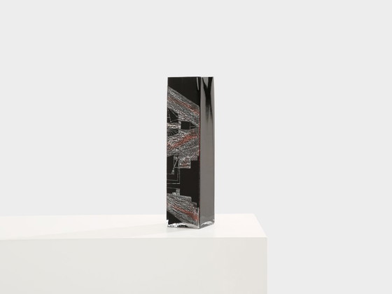 Image 1 of Jarrón rojo de cristal opalino negro Art Déco de Anatole Riecke, 1949.