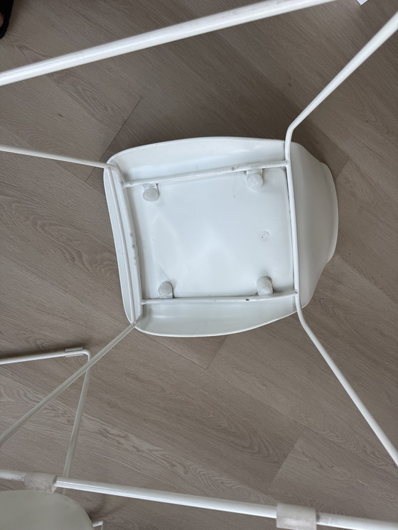 Image 1 of 4x white Bonaldo dining chairs ‘Lei’ 