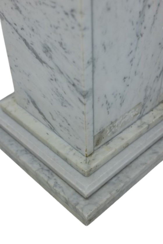 Image 1 of Pair of Art Deco columns in white marble, 20th century
