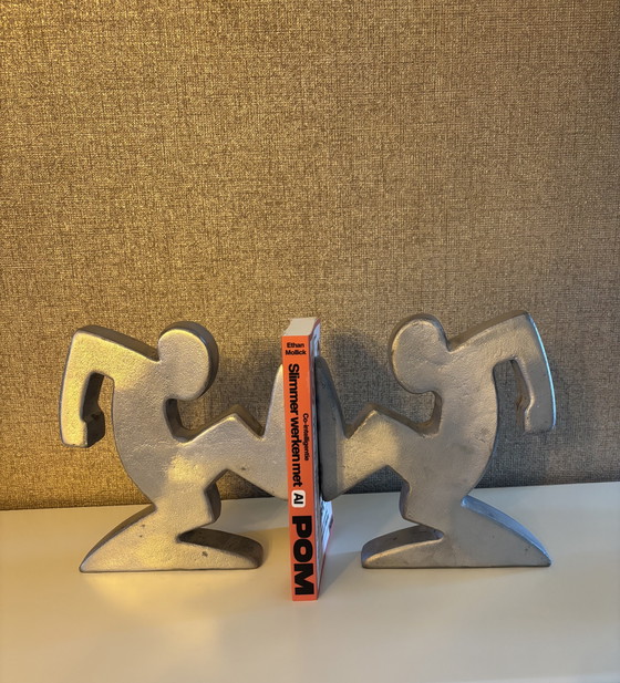 Image 1 of Sujetalibros de diseño "La Linea" Osvaldo Cavandoli