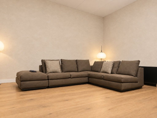 AS NEW Minotti Andersen Corner Sofa Taupe + Ottoman