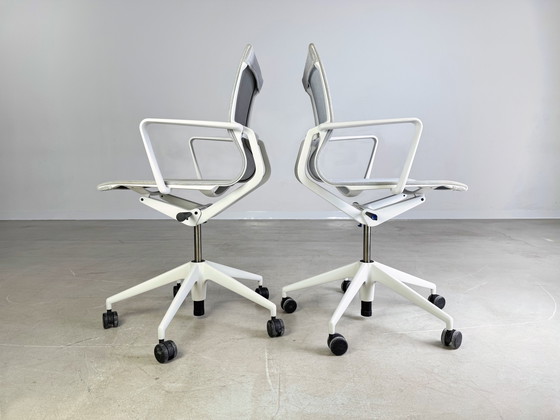Image 1 of 2er Set Vitra Bürostühle Physix Trioknit grau grey Bürostuhl weiß