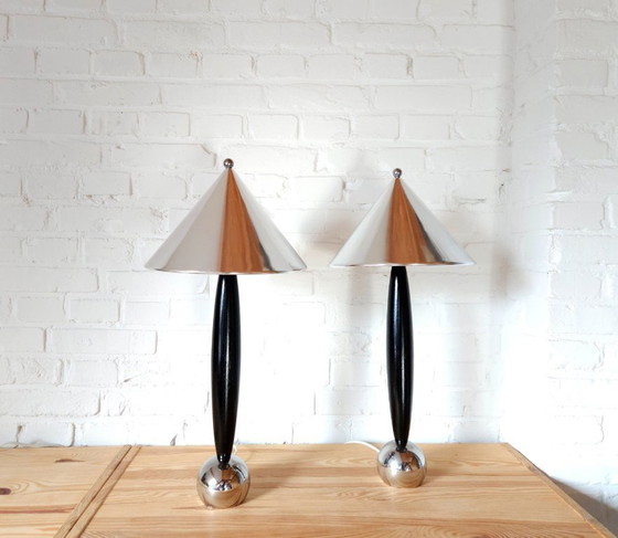 Image 1 of 1 van 2 stilistische vintage tafellamp met aluminium kap, minimalistische lamp met geometrische vormen; nog 2 beschikbaar