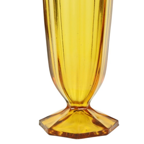 Image 1 of Vaso Art Déco in vetro pressato ambra