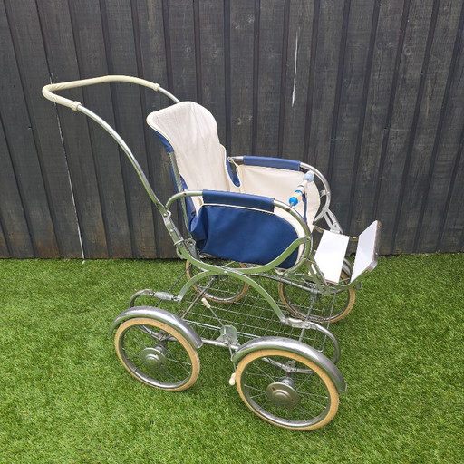 Bellissimo passeggino Disney vintage, anni '50/'60 – decoratieve objecten, Leather, Metal