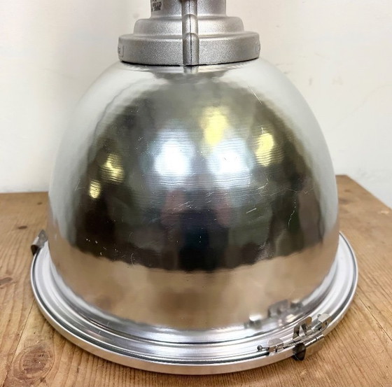 Image 1 of Industrielle Pendelleuchte mit Glasabdeckung von Charles Keller für Zumtobel, 1990er Jahre