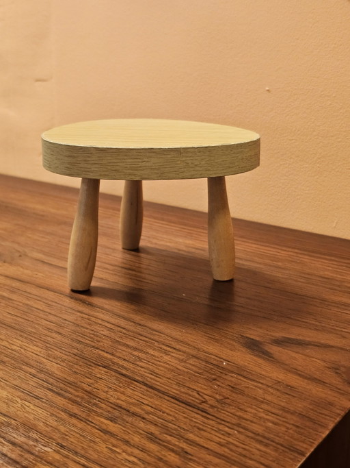Mini mesa auxiliar vintage para plantas, mesa pequeña, mesa de centro. – plantentafel, Wood (photo 2 of 5)