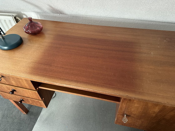 Vintage Mid-Centry Desk 1960s/1970s – Wood (photo 7 of 13)