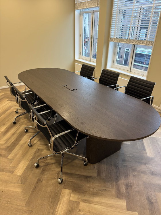 Image 1 of Table de réunion Kami Oval 1 - Arco